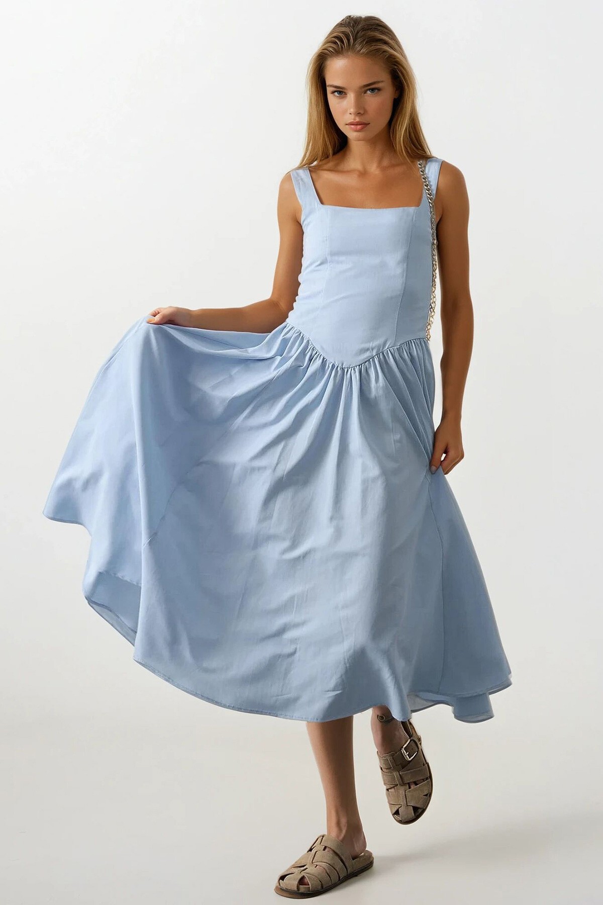 Mavi Askılı Eteği Pileli Maxi Boy Elbise