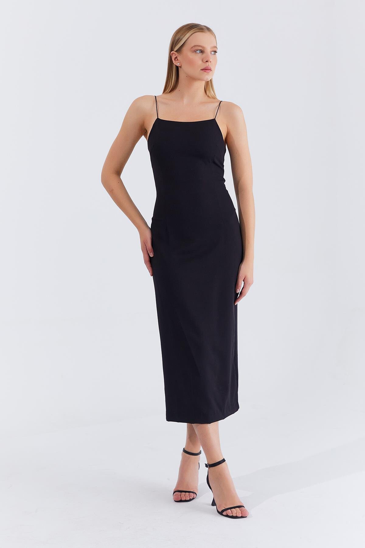 Siyah Askılı Bağlama Detaylı Desenli Midi Boy Elbise