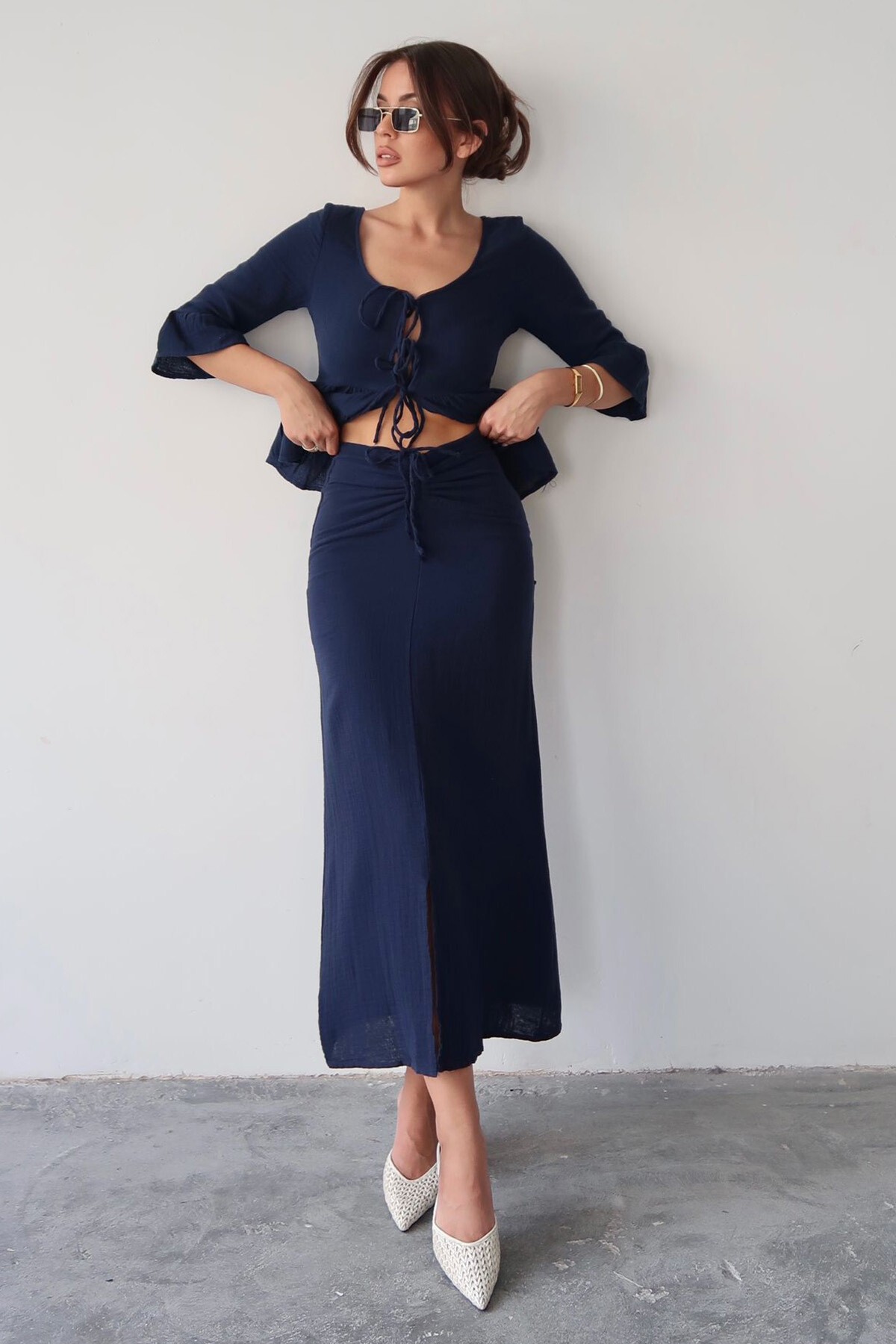 Bağlama Detaylı Fırfırlı Bluz