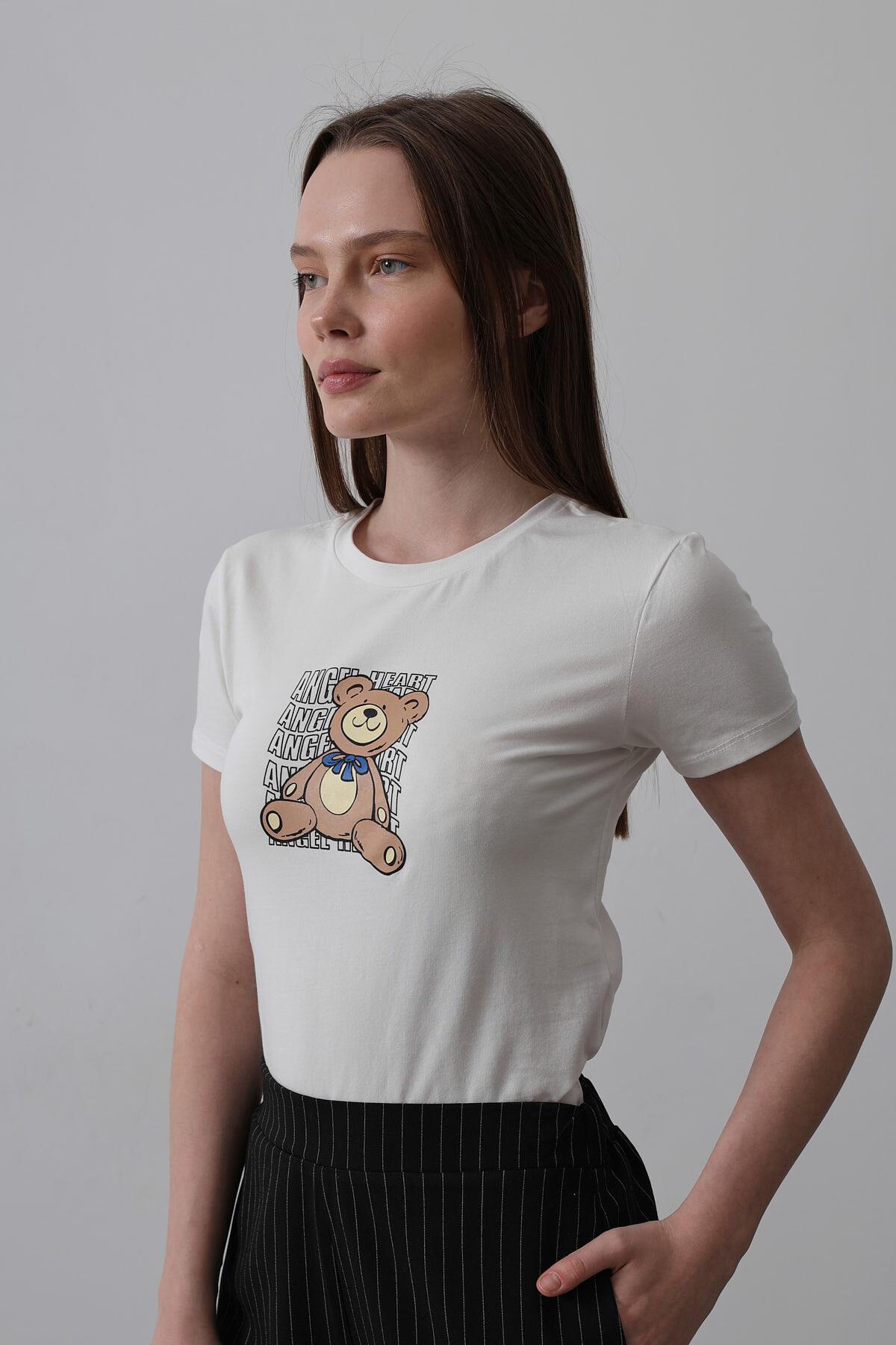 Ekru Bisiklet Yaka Baskı Detaylı T-Shirt