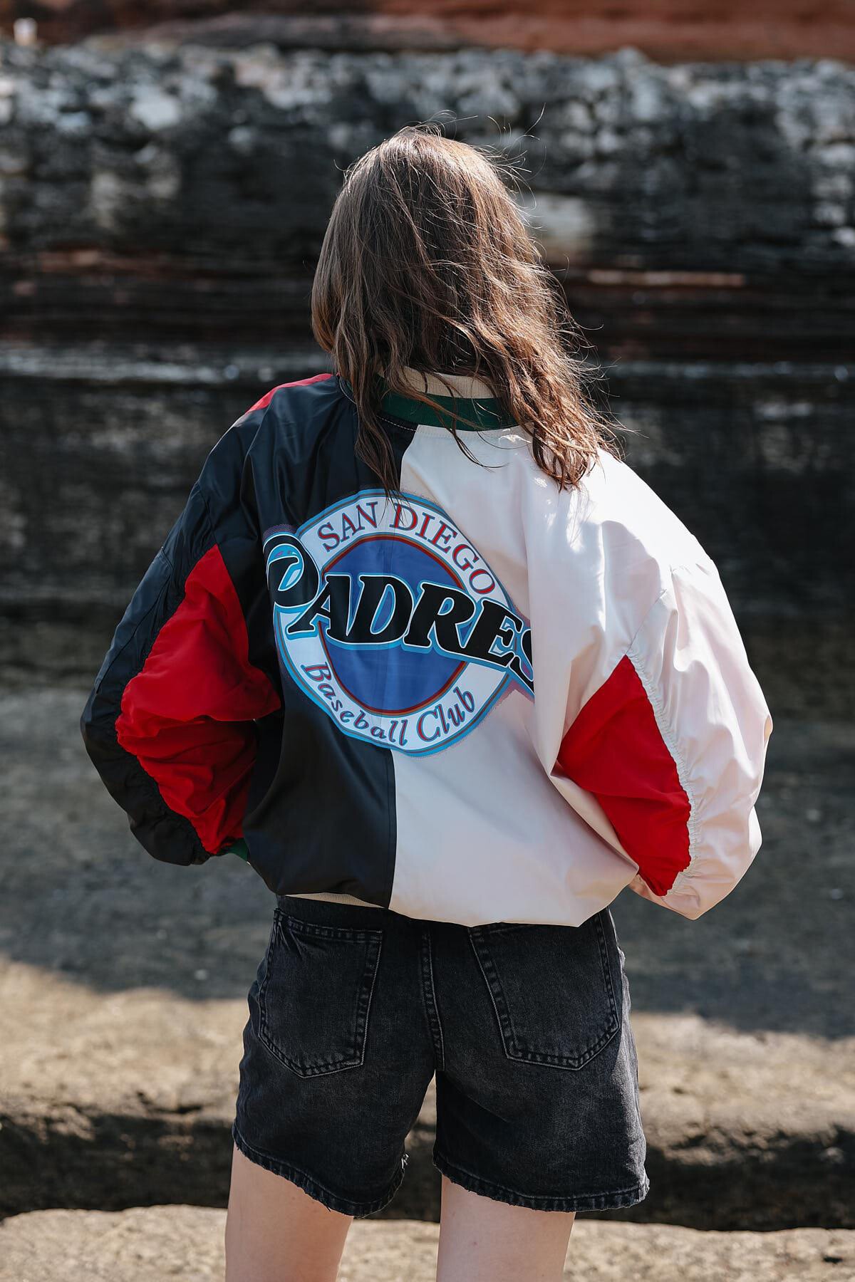 Siyah-Bej Baskılı Astarlı Balon Ceket