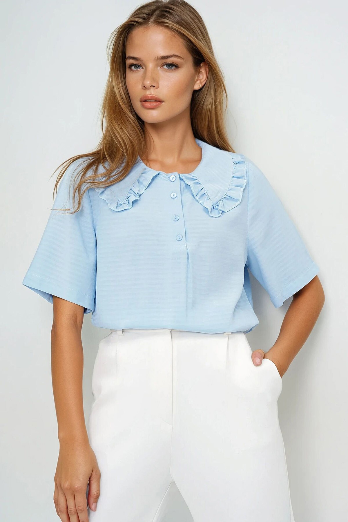 Bebe Mavi Kendinden Desenli Yarım Pat Yakası Fırfırlı Yazlık Dokuma Bluz