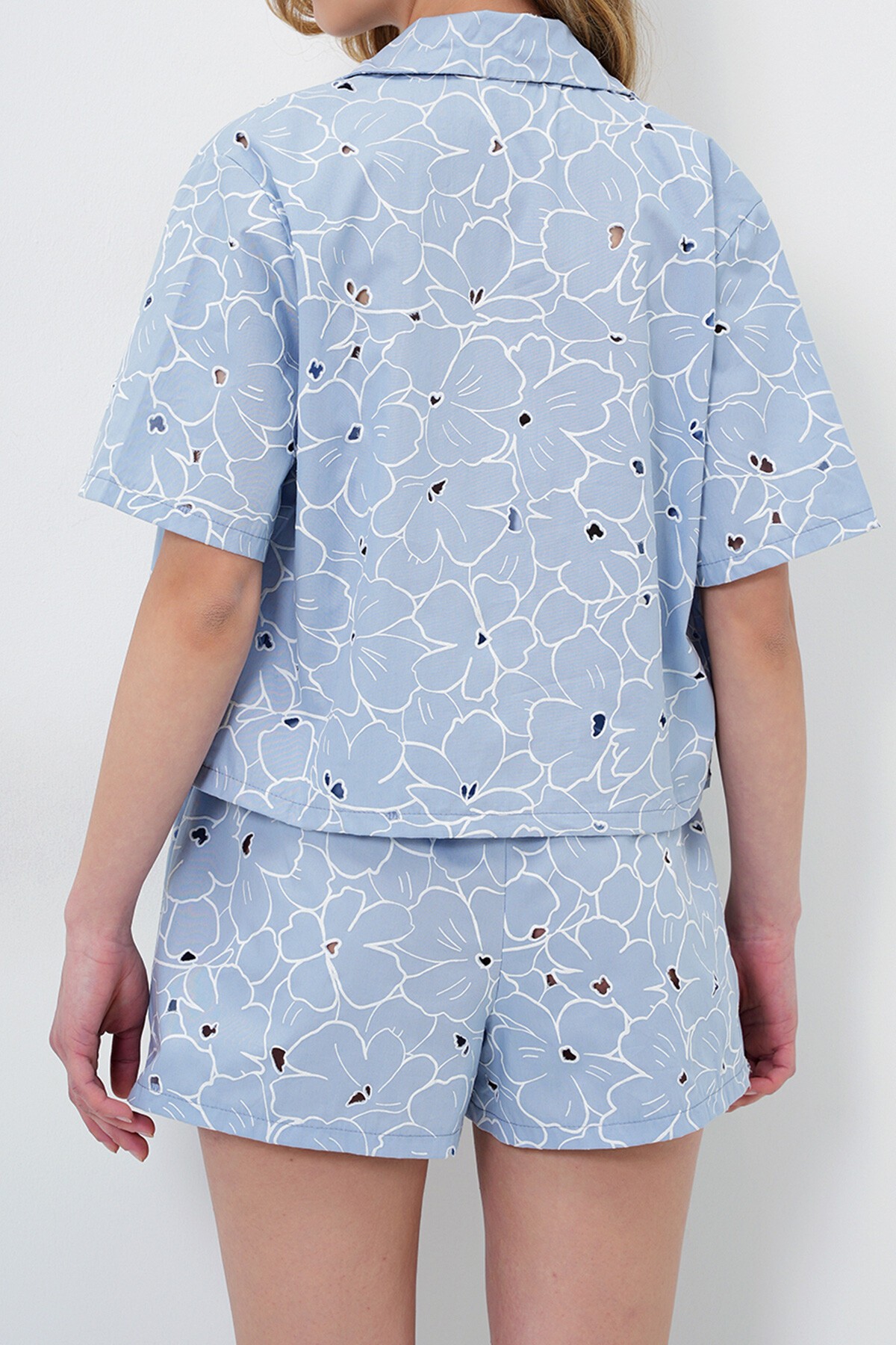 Bebe Mavi Lazer Kesim Delikli Crop Gömlek Ve Şortlu Alt Üst Takım