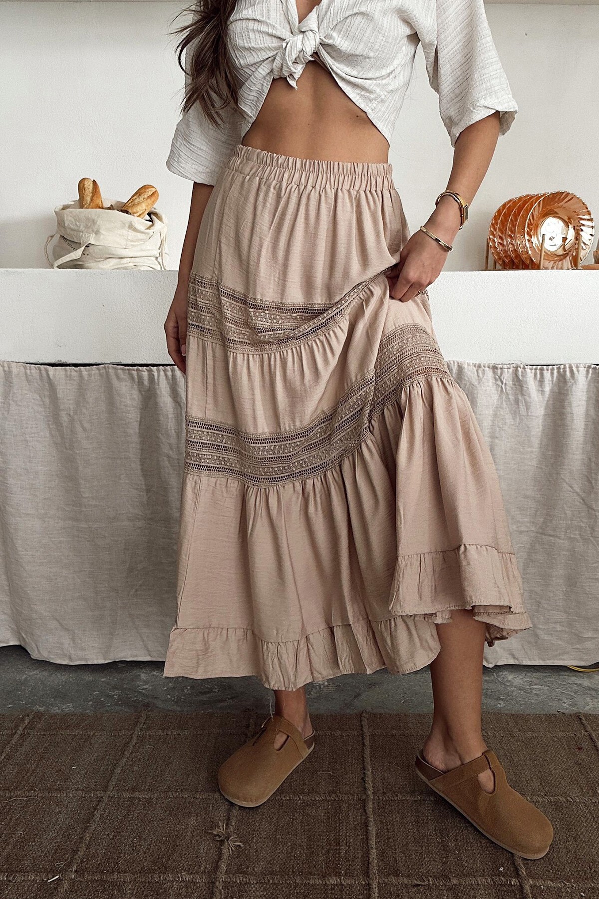 Bej Güpürlü Beli Lastikli Midi Boy Dokuma Etek