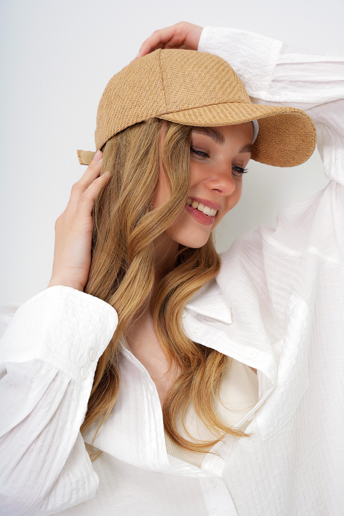 Bej Hasır Siperli Şapka