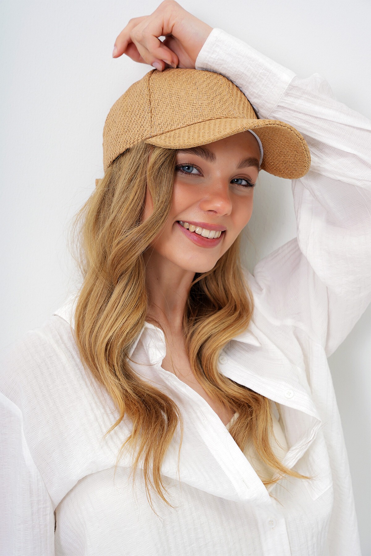 Bej Hasır Siperli Şapka