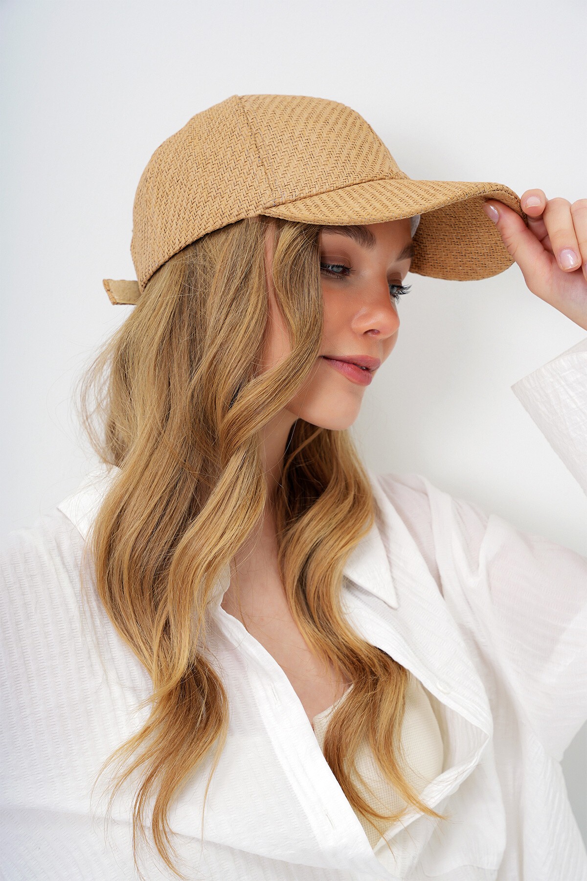 Bej Hasır Siperli Şapka