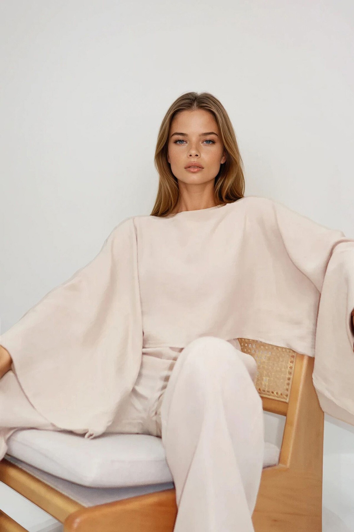 Bej Kayık Yaka Yarsa Kollu Crop Müslin Bluz