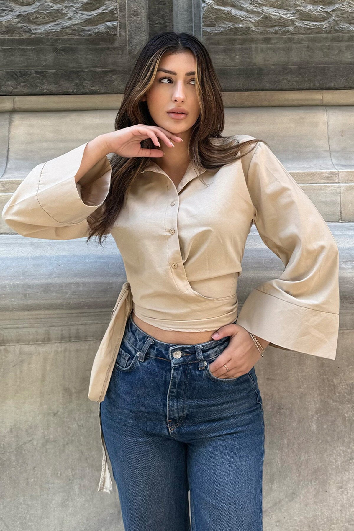 Bej Önü Bağlamalı Poplin Gömlek