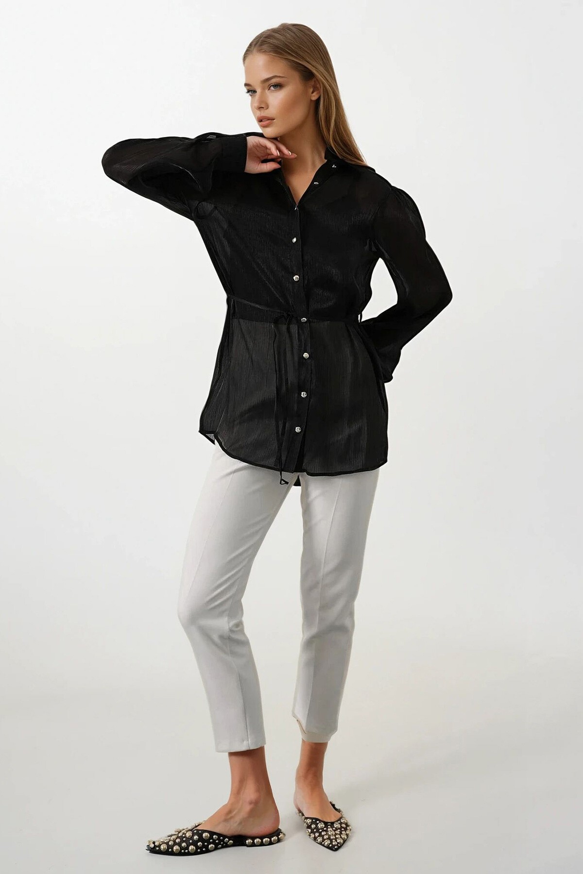 Siyah Belden Bağlamalı Uzun Kollu Oversize Gömlek