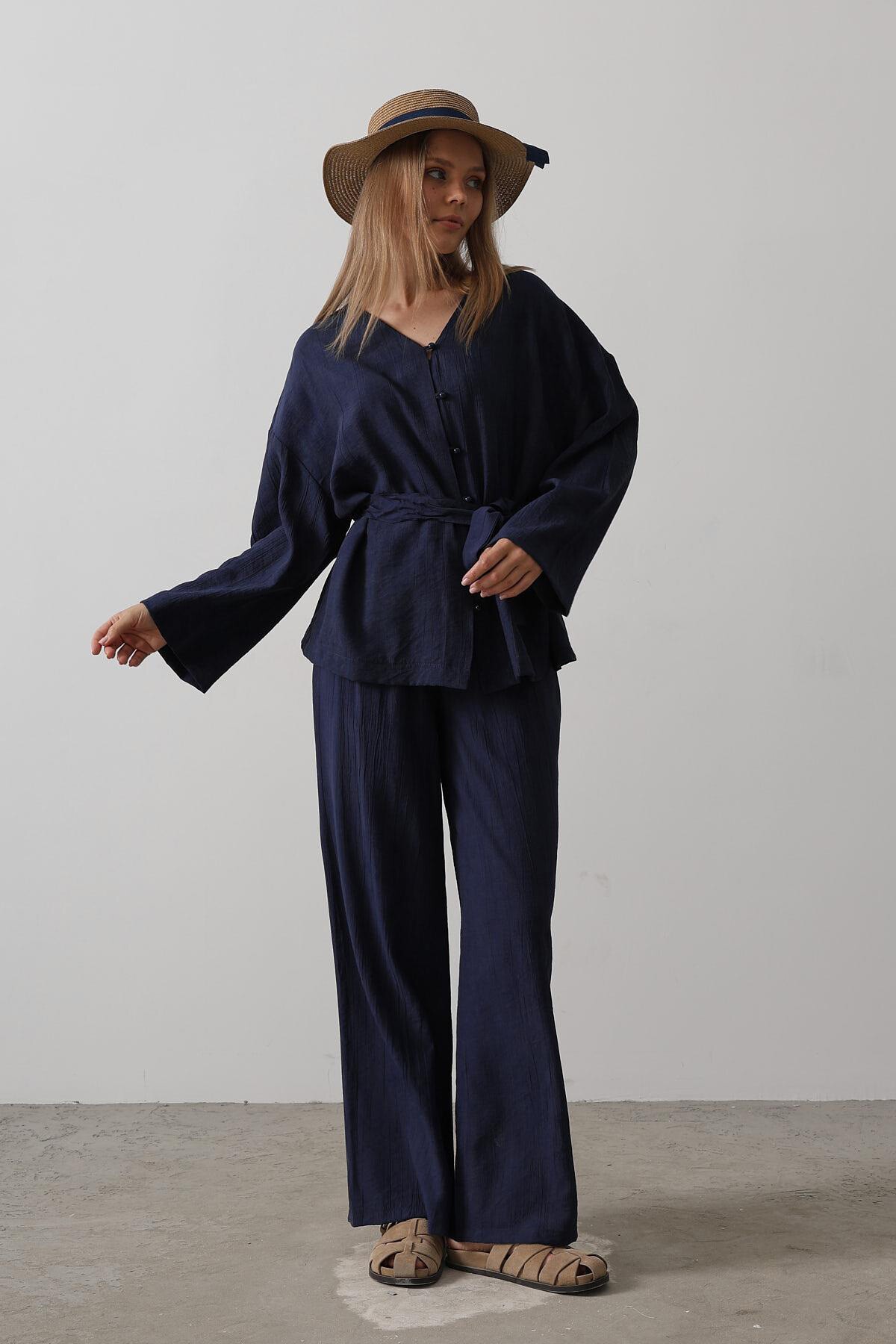 Lacivert Beli Bağlamalı Tunik Ve Beli Bağlamalı Pantolon Takım