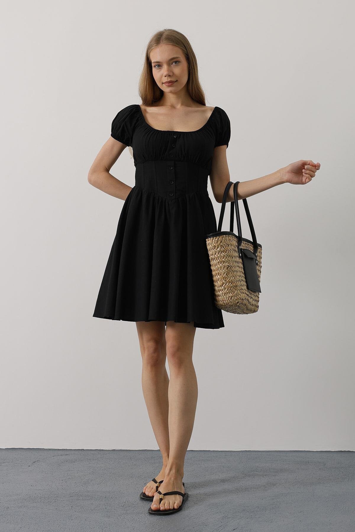 Siyah U Yaka Düğme Detaylı Beli Korseli Mini Elbise