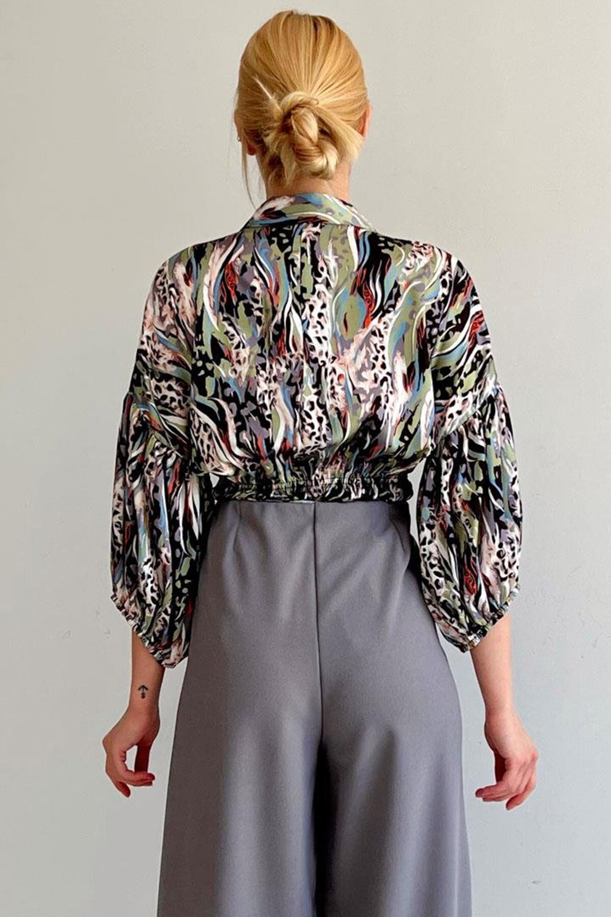 Yeşil Beli Lastikli Saten Gömlek