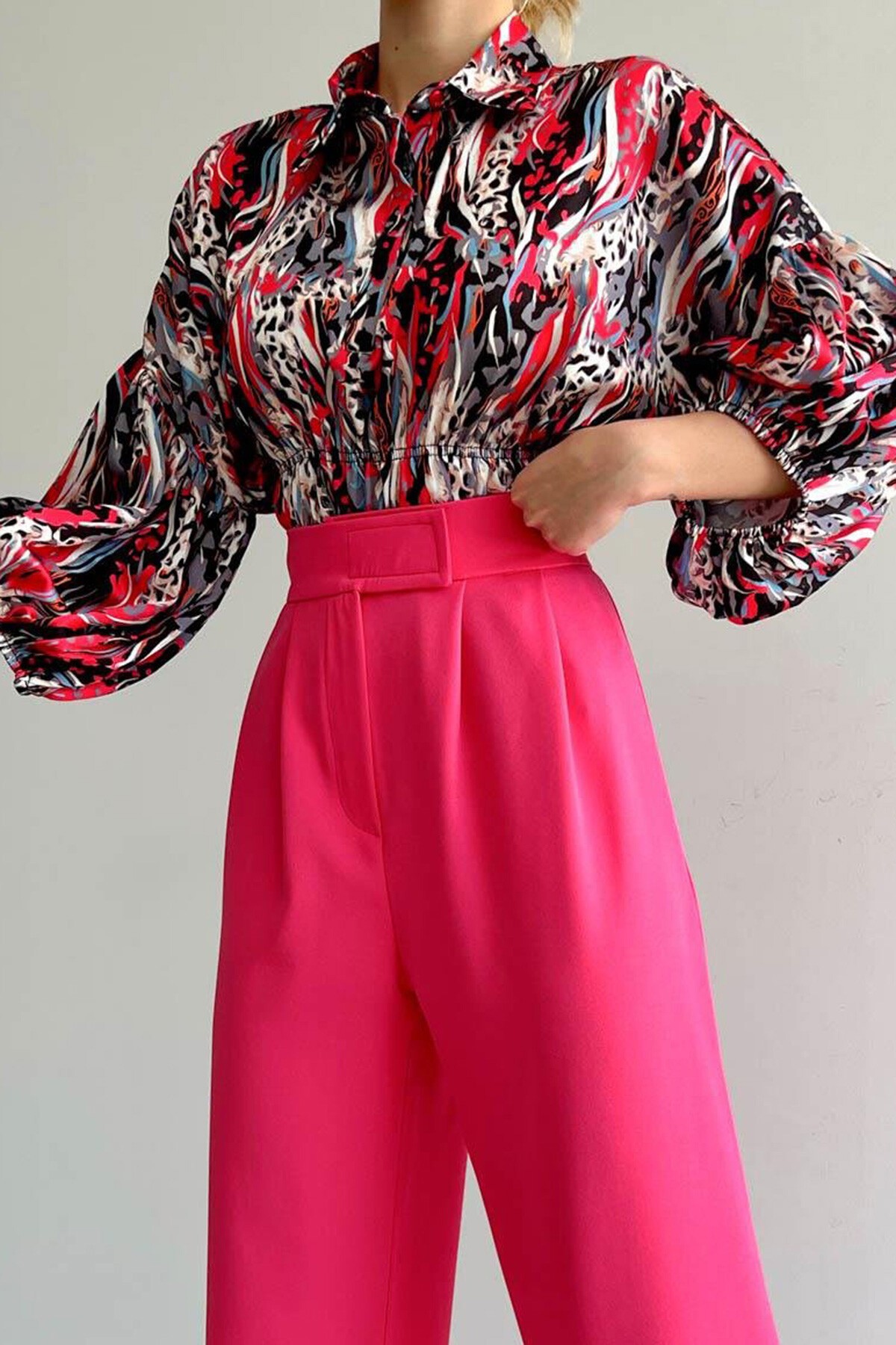 Fuşya Beli Lastikli Saten Gömlek