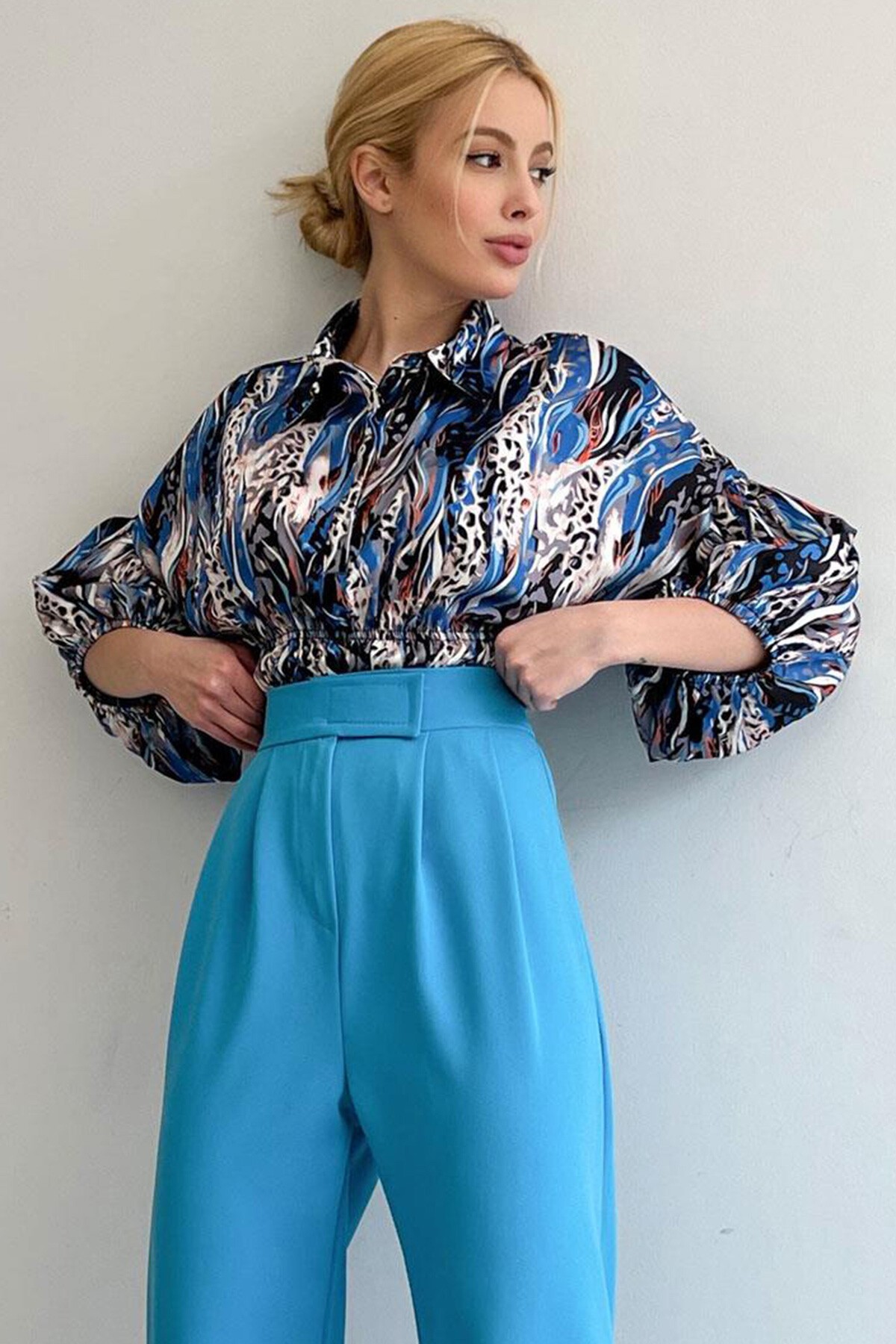 Mavi Beli Lastikli Saten Gömlek