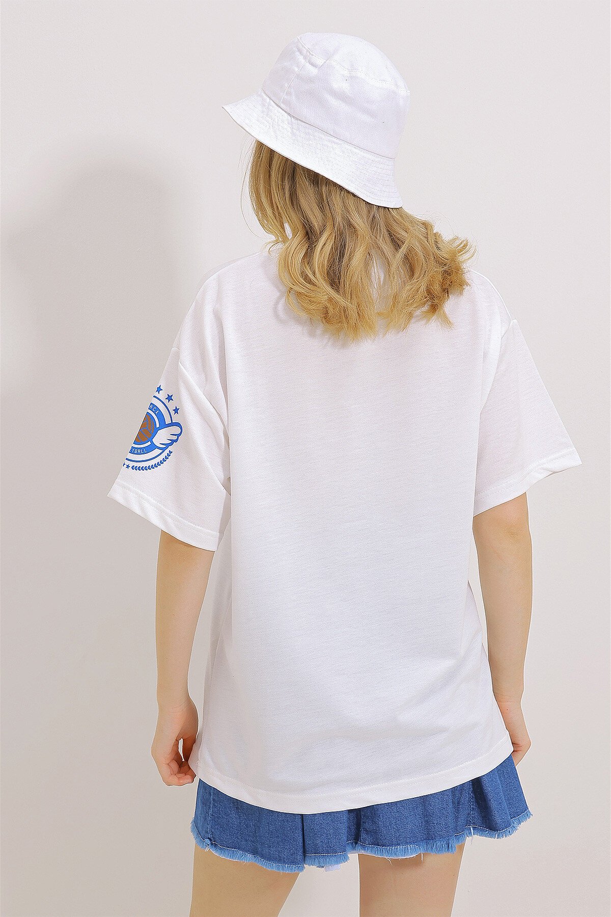 Beyaz Bisiklet Yaka Baskılı Oversize Unisex T-Shirt