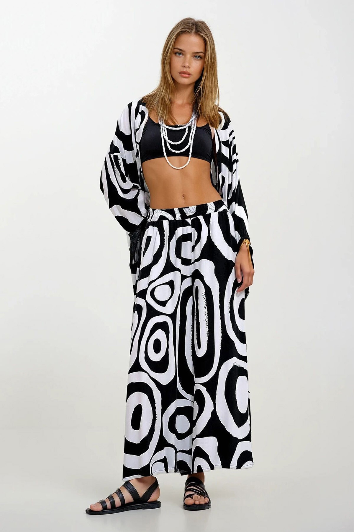 Beyaz Geniş Paça Cepli Pantolon Püskül Detaylı Kimono Ceket Takım