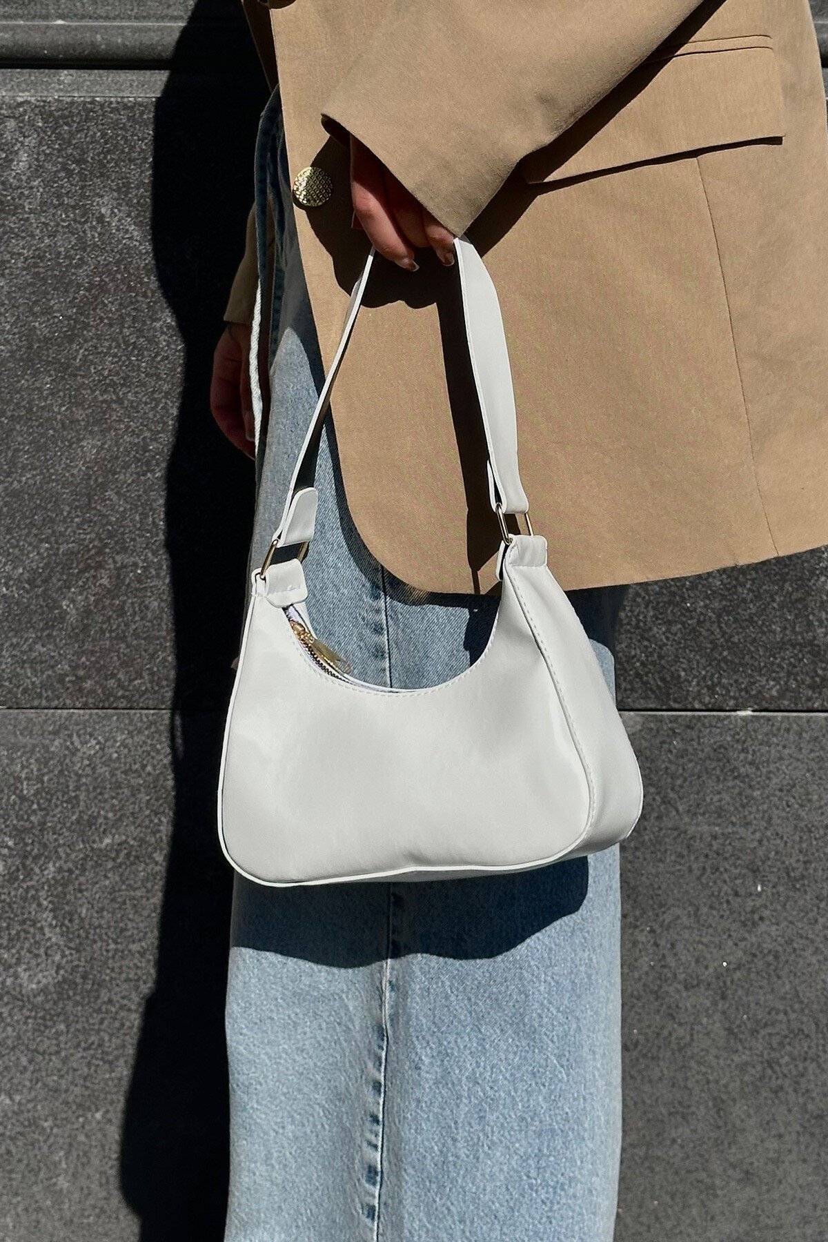 Beyaz Yarımay Omuz Çantası