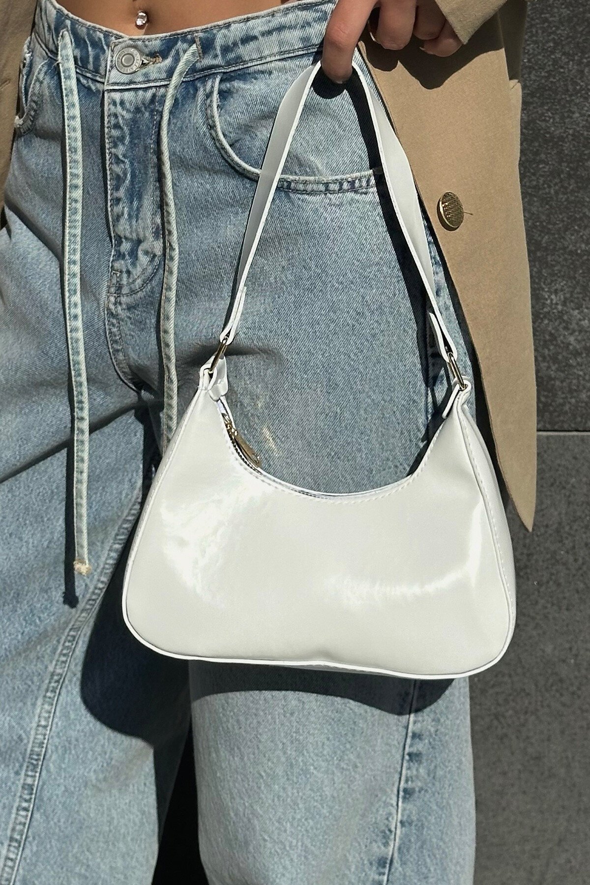 Beyaz Yarımay Omuz Çantası