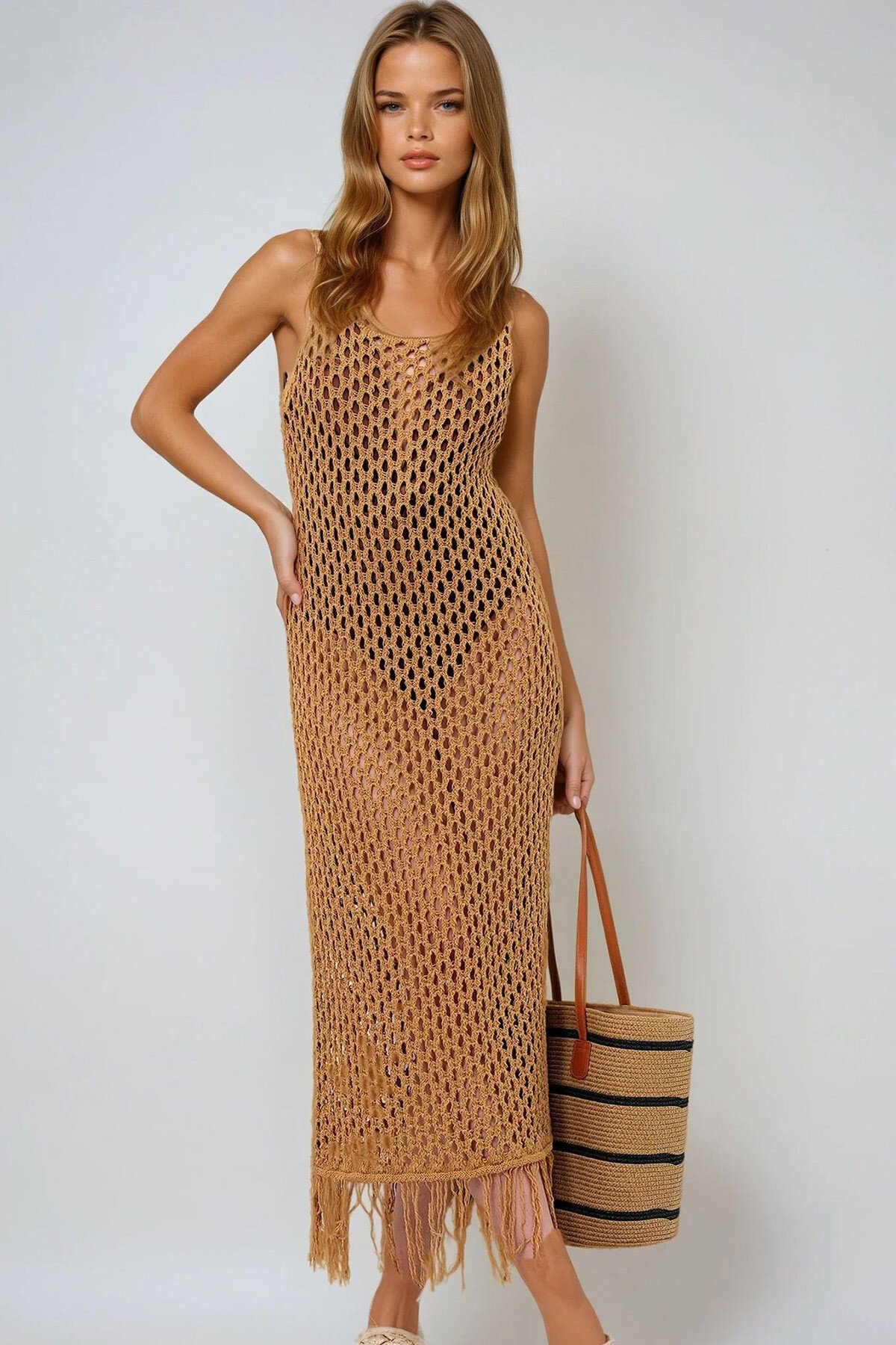 Bisküvi Askılı Delik Ajurlu Eteği Püsküllü Triko Elbise