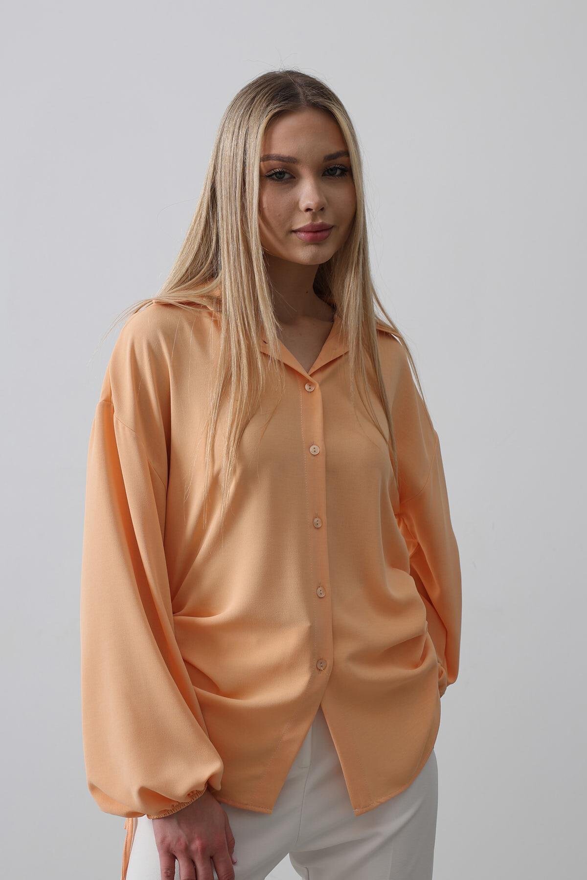 Somon Yanları Büzgülü Kolu Lastikli Aerobin Gömlek 