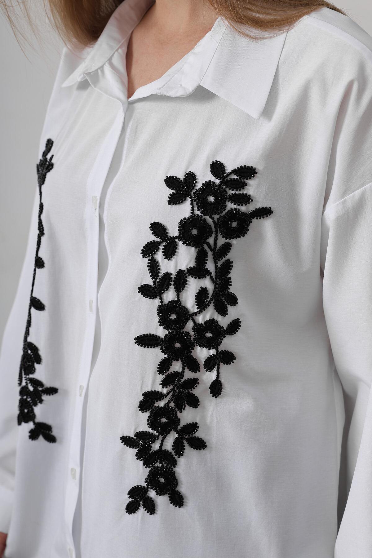 Beyaz Boncuk Nakış Detaylı Oversize Gömlek