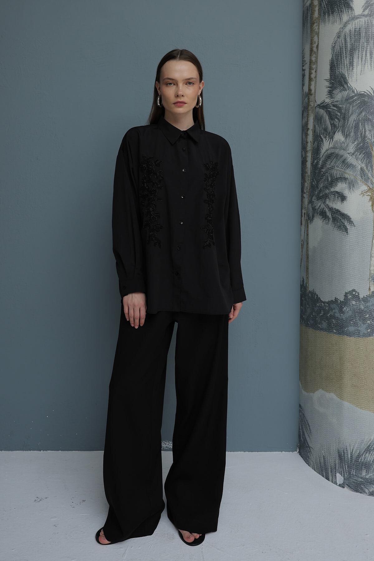 Siyah Boncuk Nakış Detaylı Oversize Gömlek