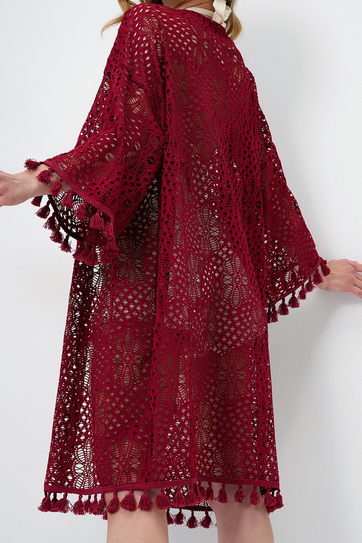 Bordo Delik Ajurlu Püsküllü Kimono