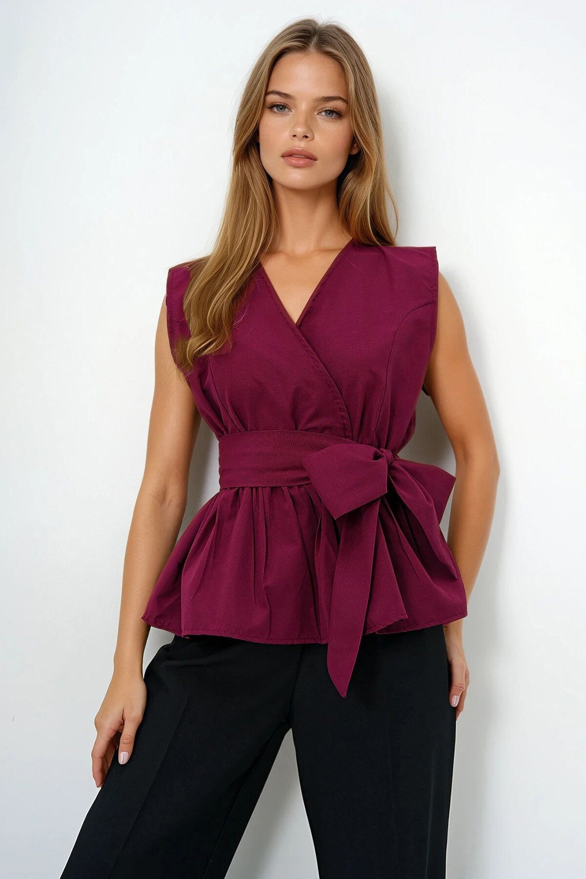 Bordo Kruvaze Yaka Eteği Volanlı Kendinden Kuşaklı Yazlık Poplin Bluz