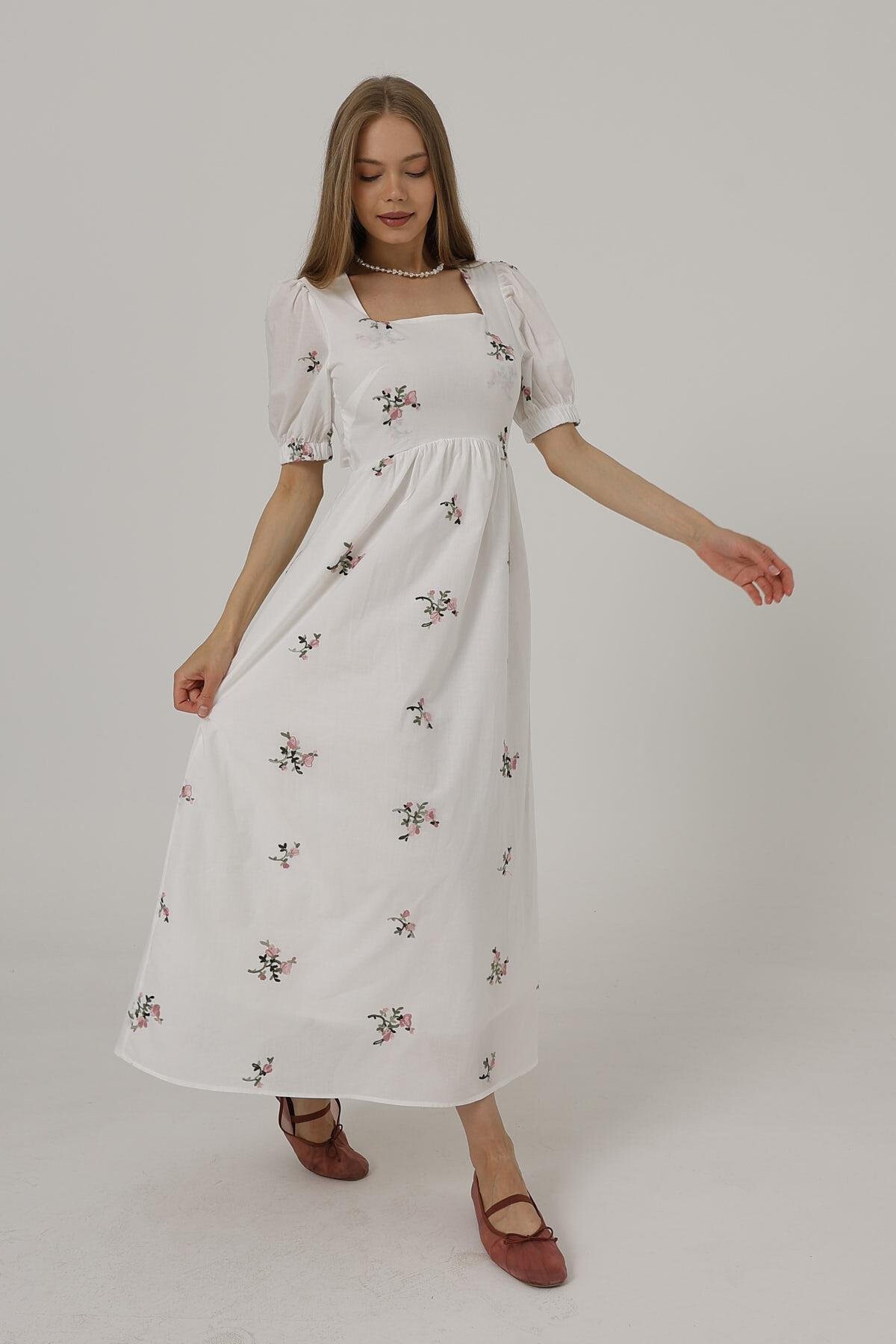 Beyaz Kare Yaka Balon Kol Arkası Bağlama Detaylı Elbise