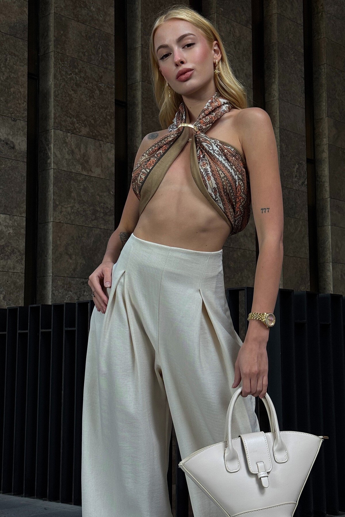 Camel Etnik Desenli Fular Büstiyer