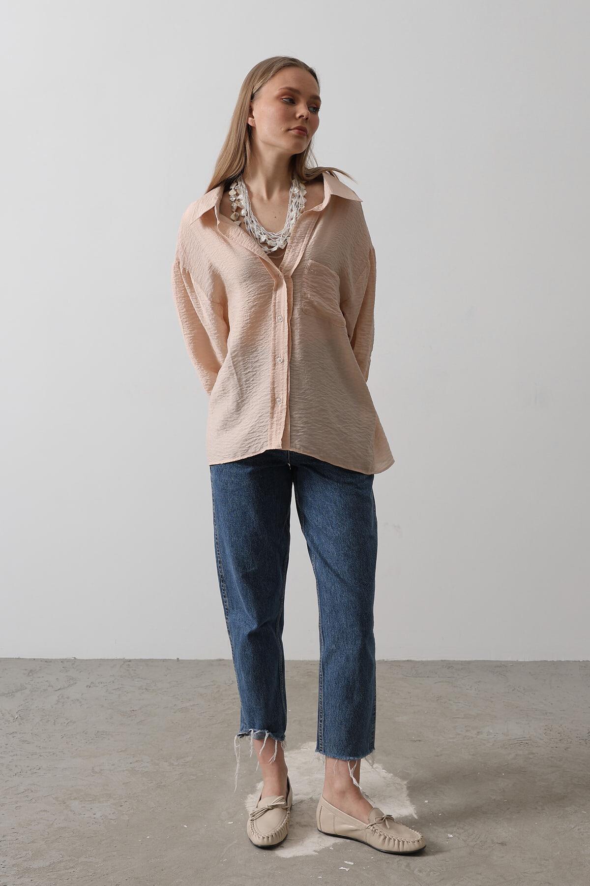 Taş Cep Detaylı Oversize Gömlek