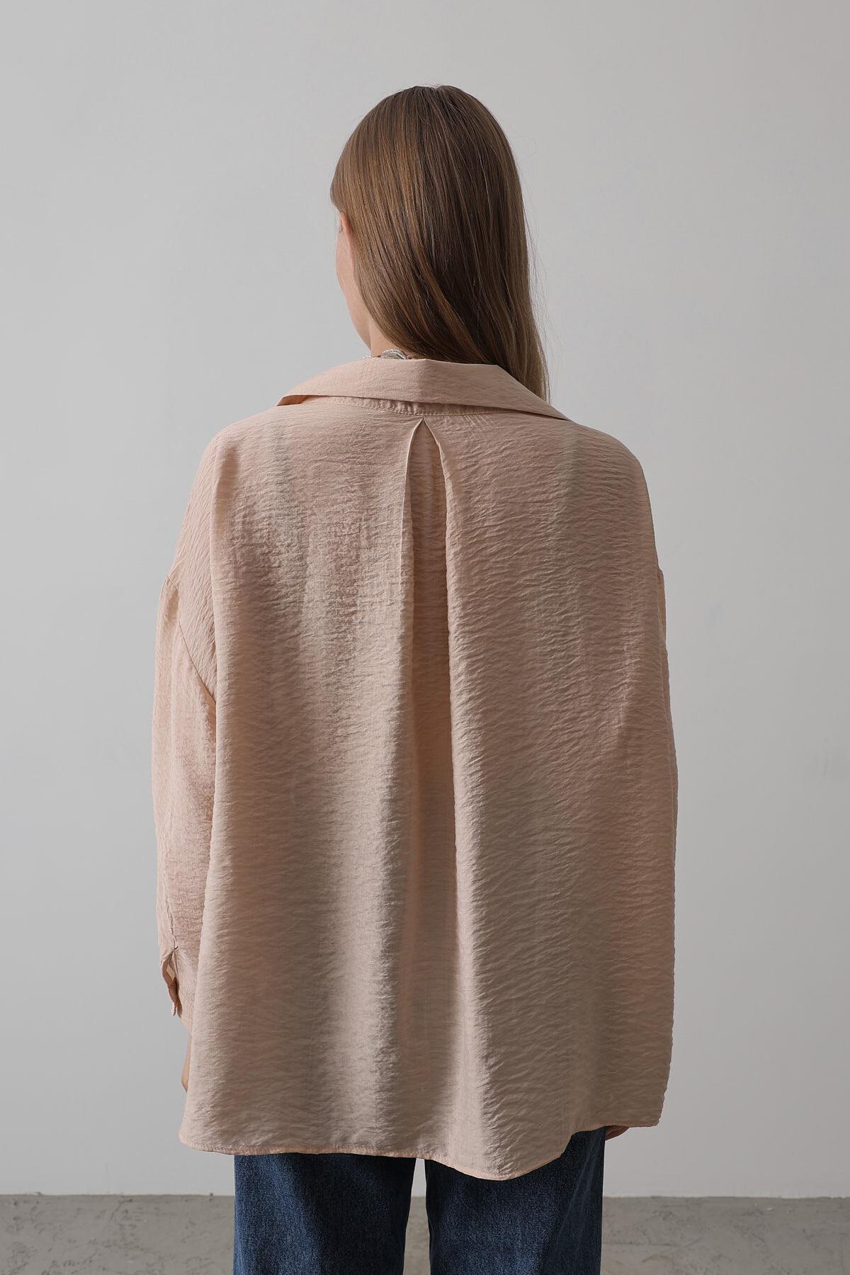 Taş Cep Detaylı Oversize Gömlek