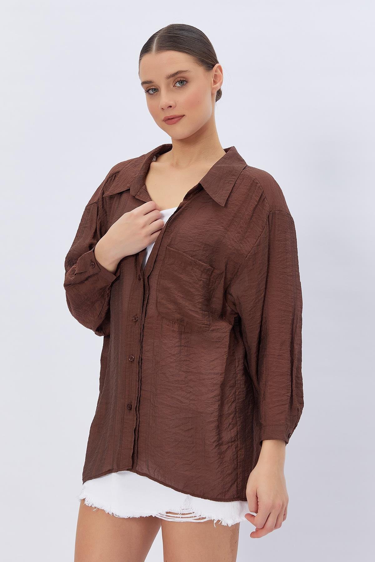 Kahve Cepleri İşlemeli Kısa Kollu Oversizegömlek