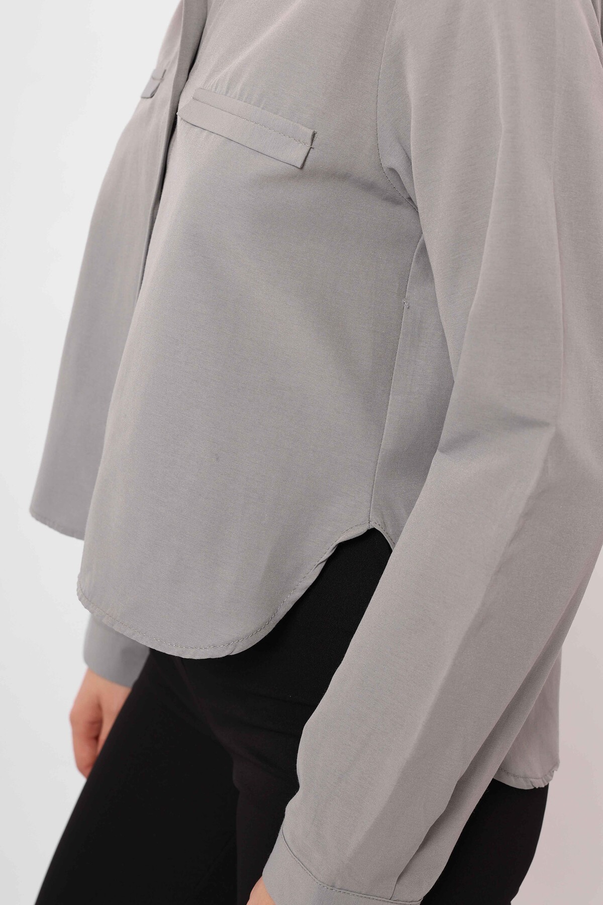 Gri Cep Detaylı Oversize Gömlek