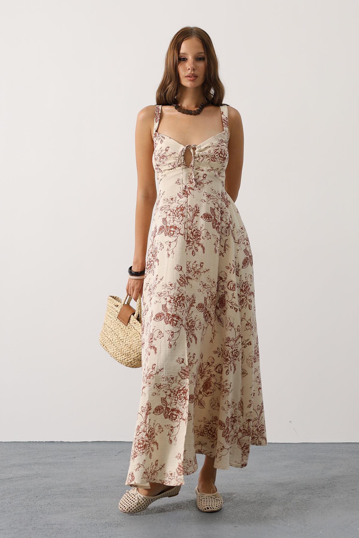 Kahve Çicek Desenli Askılı Müslin Elbise