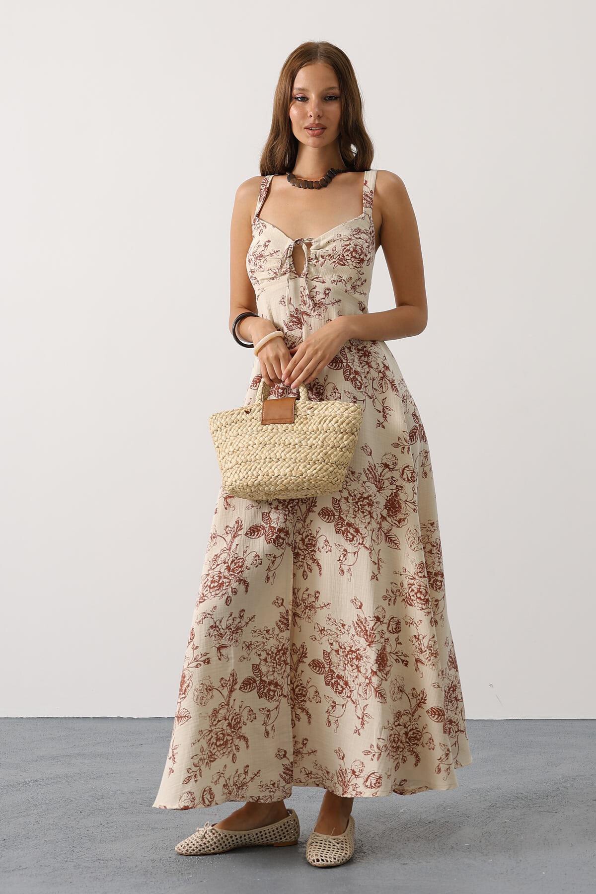 Kahve Çicek Desenli Askılı Müslin Elbise