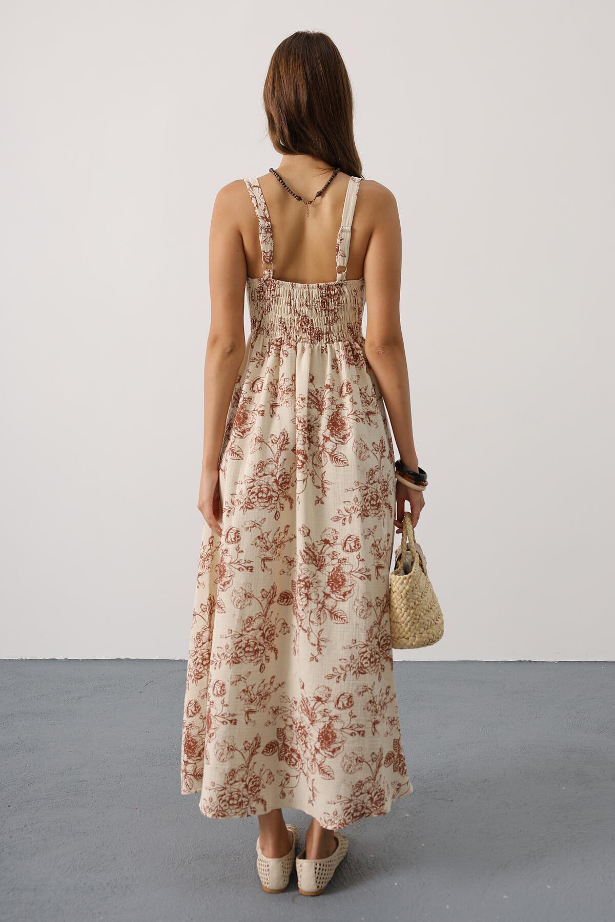 Kahve Çicek Desenli Askılı Müslin Elbise