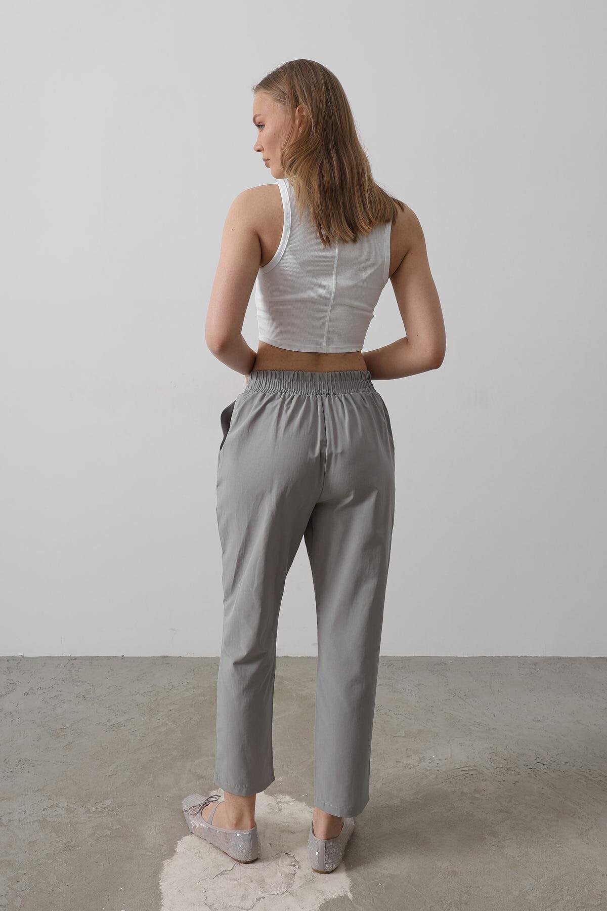 Gri Çift Cepli Beli Lastikli Bağlama Detaylı Pantolon