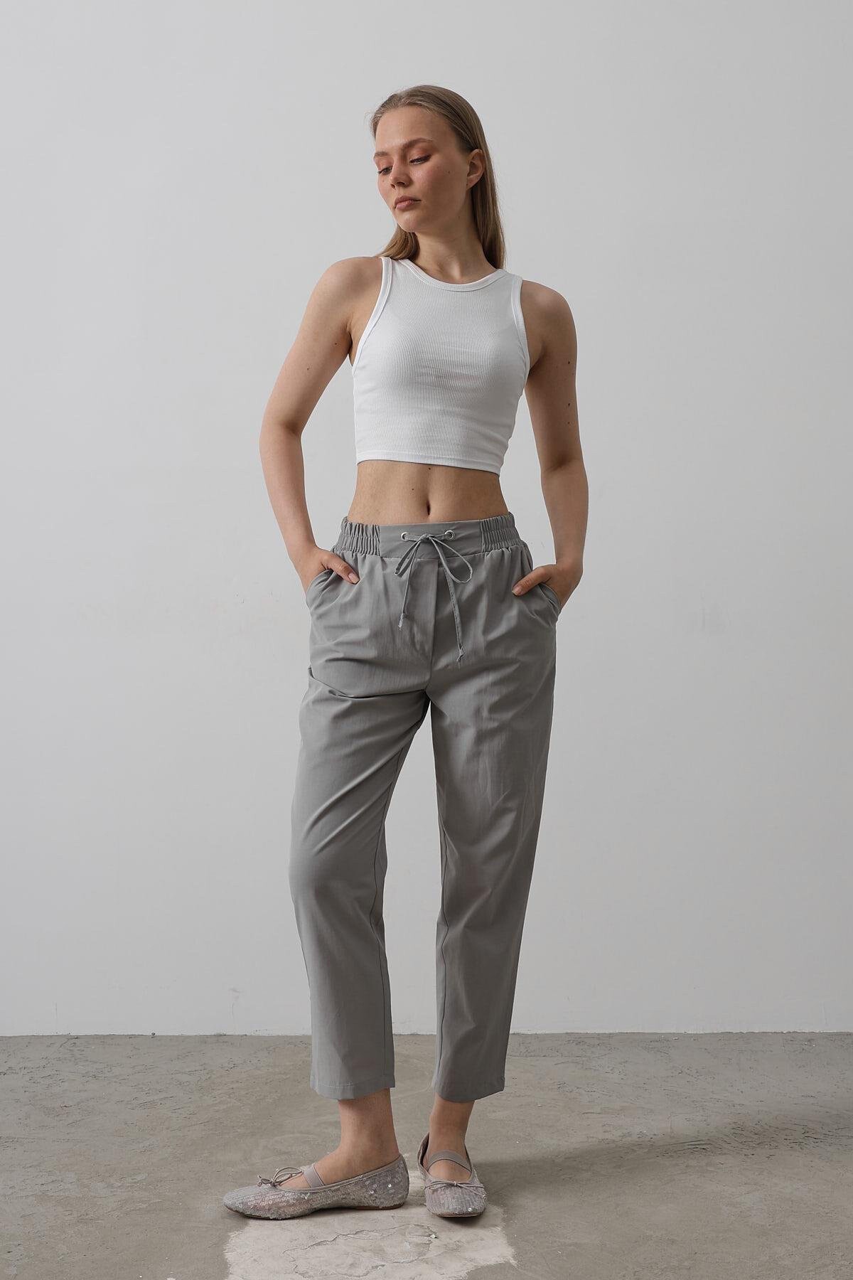 Gri Çift Cepli Beli Lastikli Bağlama Detaylı Pantolon