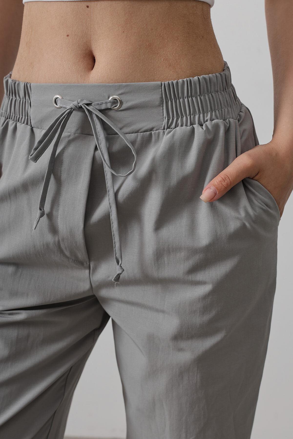 Gri Çift Cepli Beli Lastikli Bağlama Detaylı Pantolon