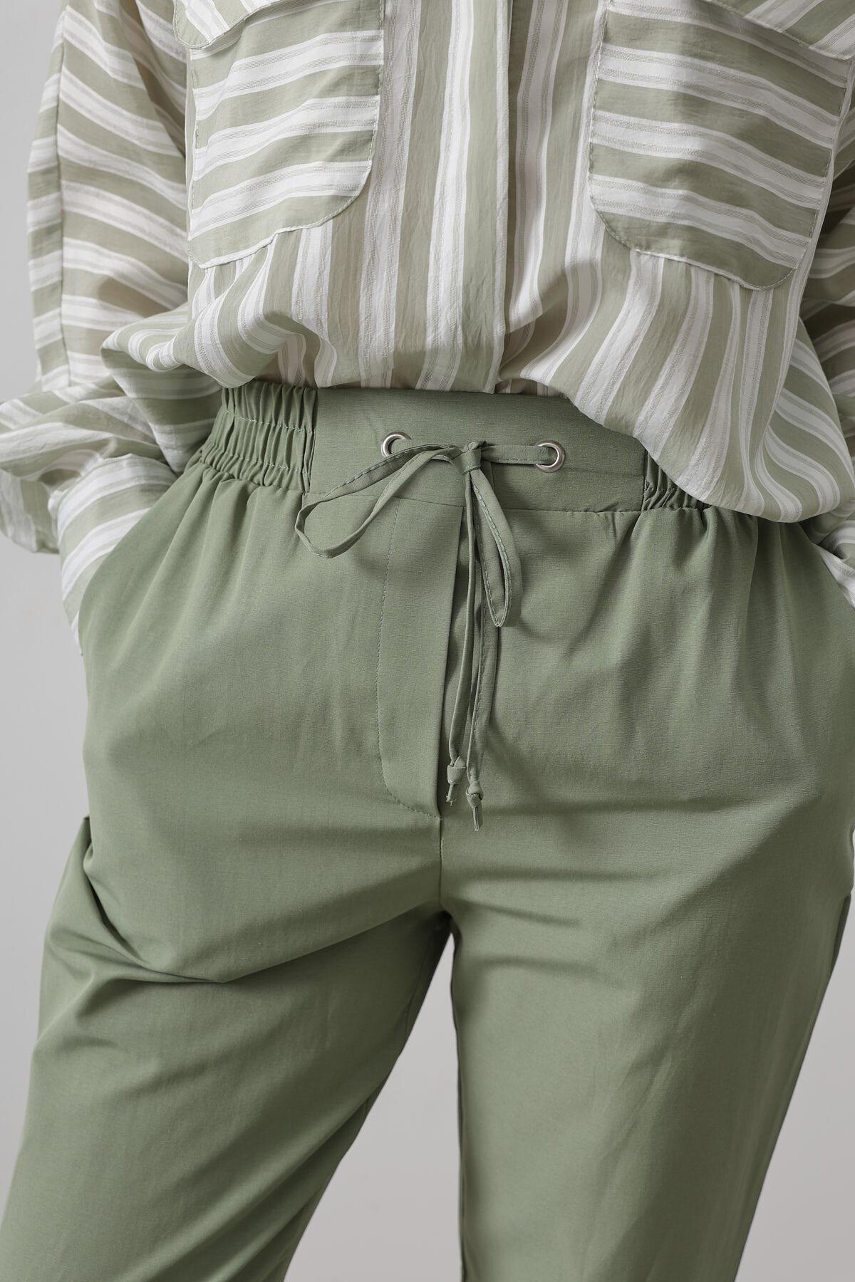 Haki Çift Cepli Beli Lastikli Bağlama Detaylı Pantolon