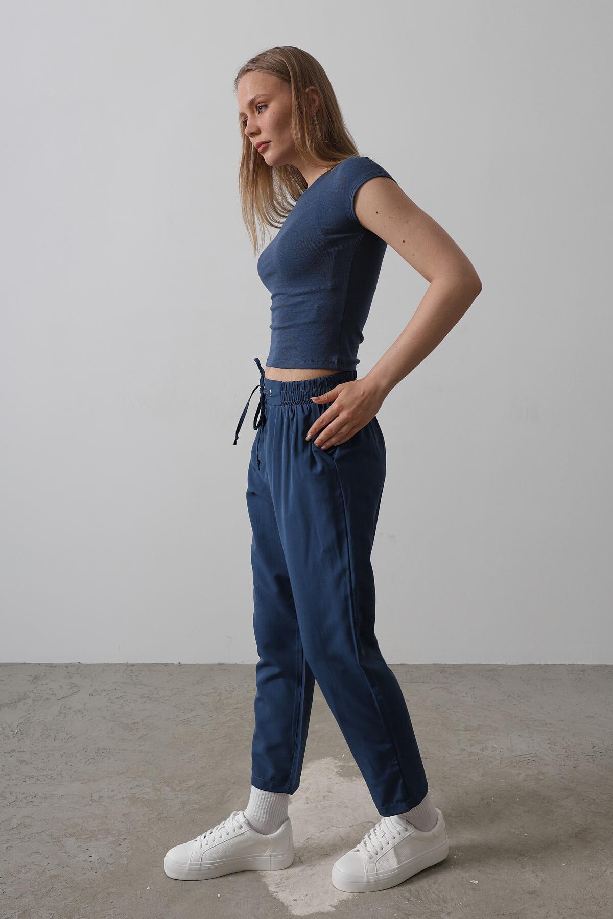 İndigo Çift Cepli Beli Lastikli Bağlama Detaylı Pantolon