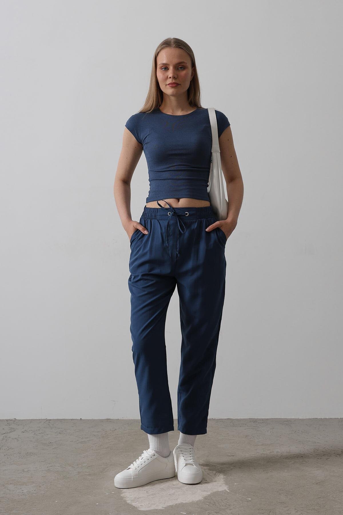 İndigo Çift Cepli Beli Lastikli Bağlama Detaylı Pantolon