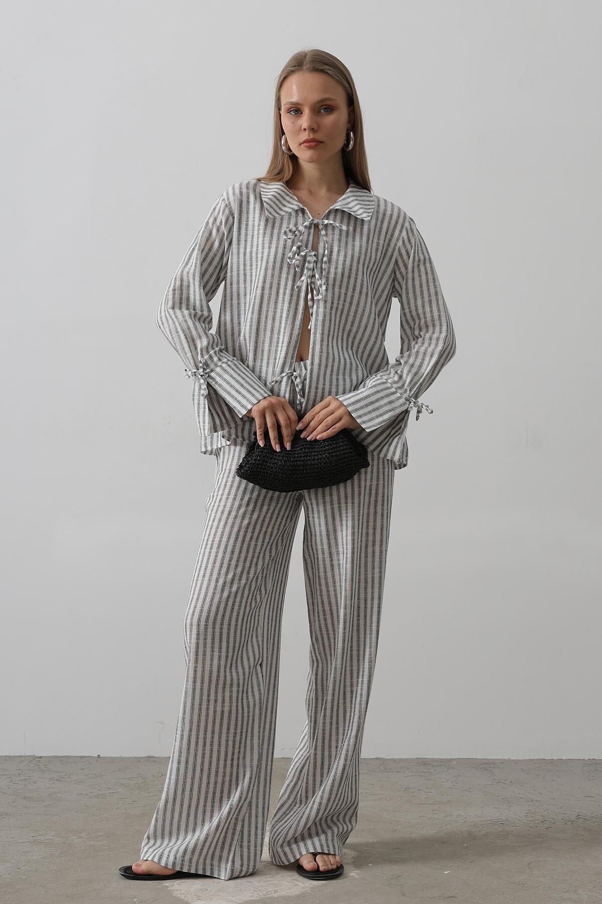 Siyah Çizgili Bağlamalı Detaylı Bluz Ve Pantolon Takım