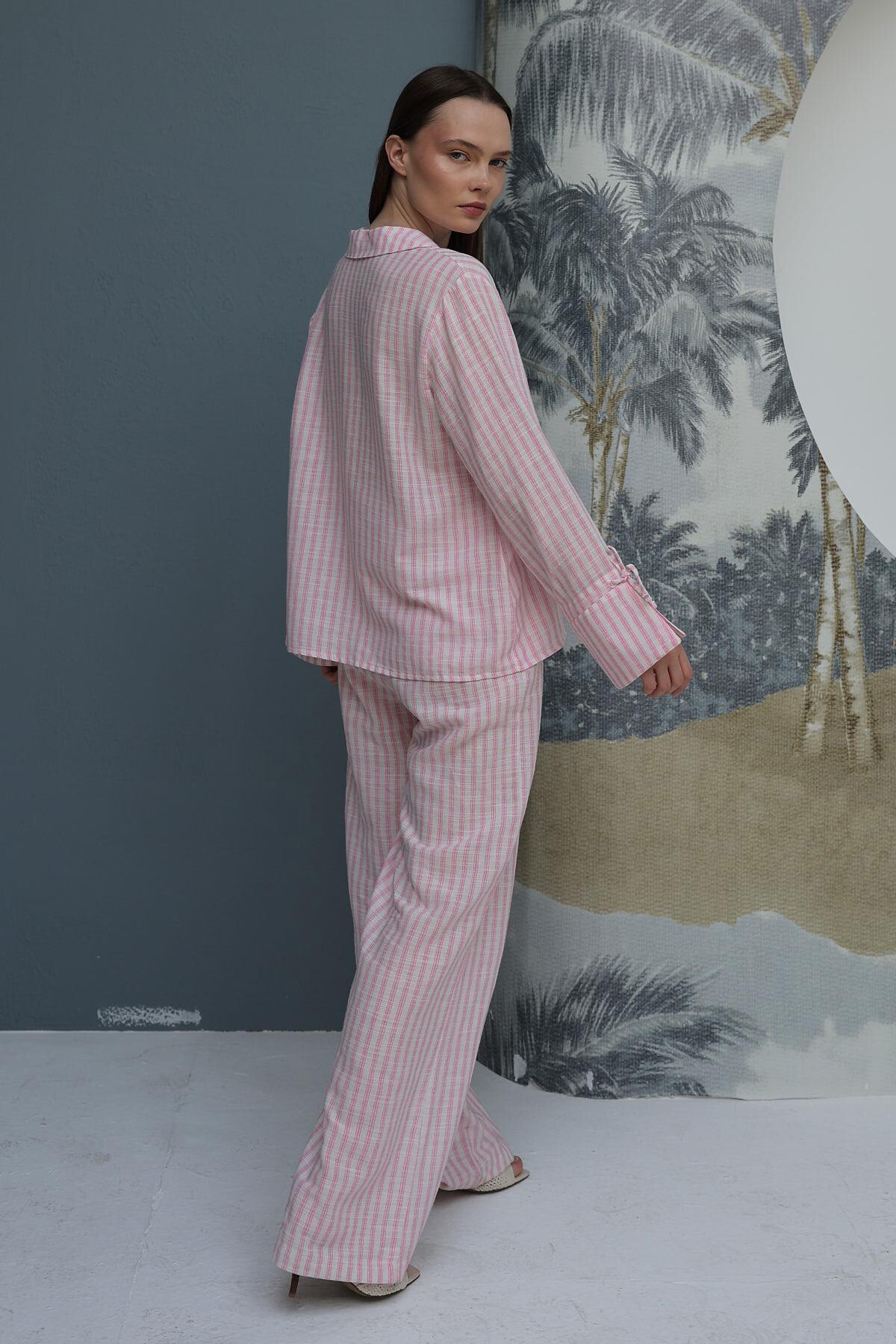 Pembe Çizgili Bağlamalı Detaylı Bluz Ve Pantolon Takım