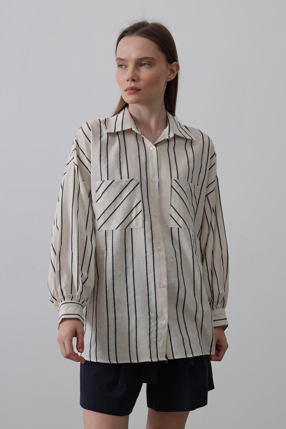 Lacivert-Bej Çizgili Çift Cepli Oversize Gömlek