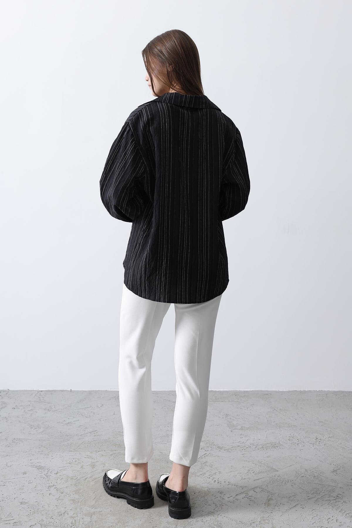 Siyah Çizgili Oversize Gömlek