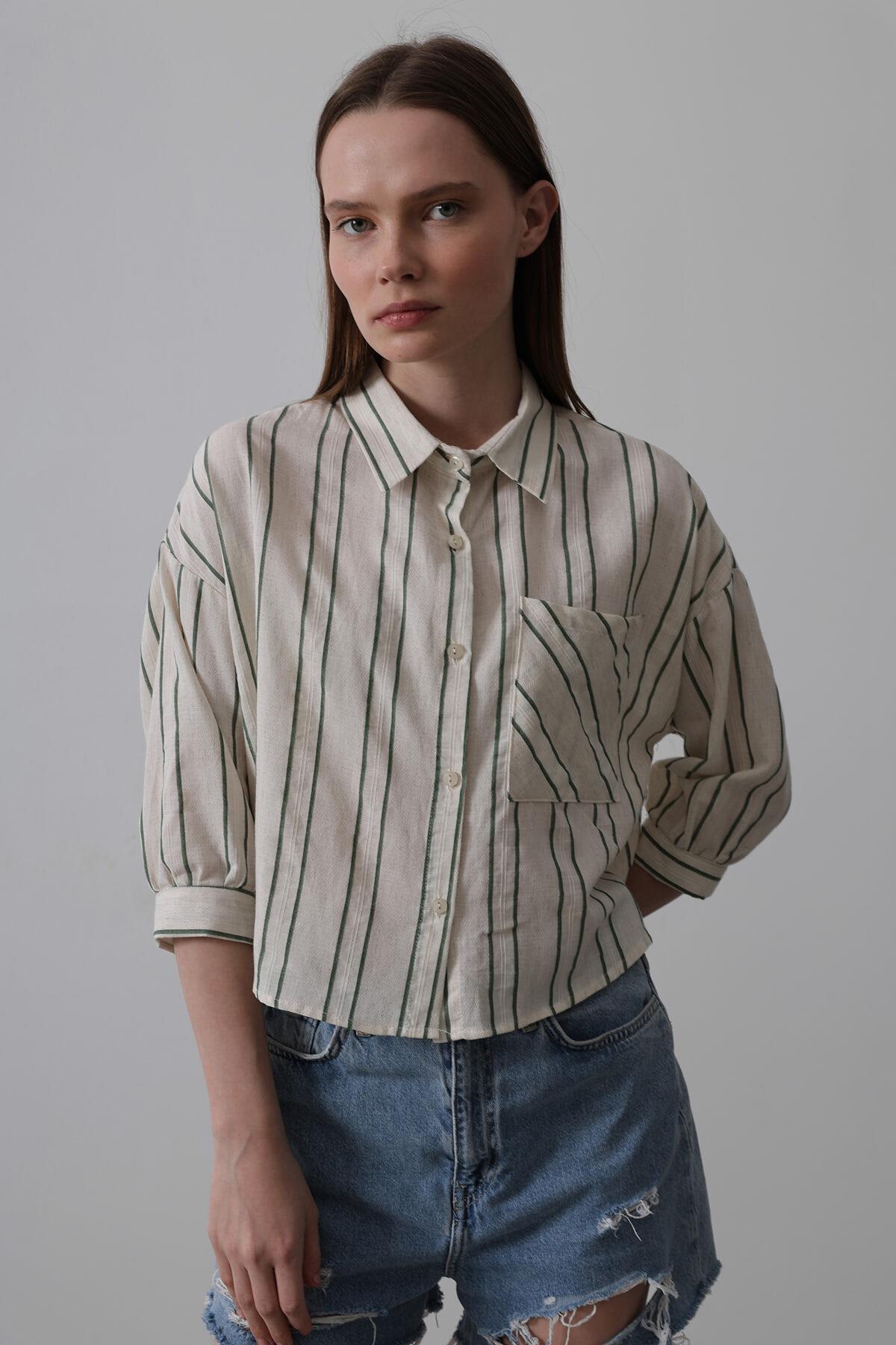 Yeşil Bej Cepli Çizgili Kısa Gömlek