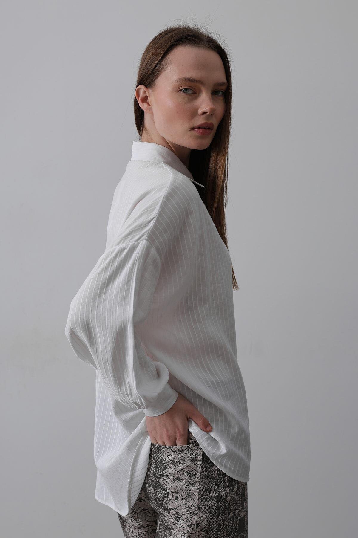 Beyaz Çizgili Uzun Kol Oversize Gömlek